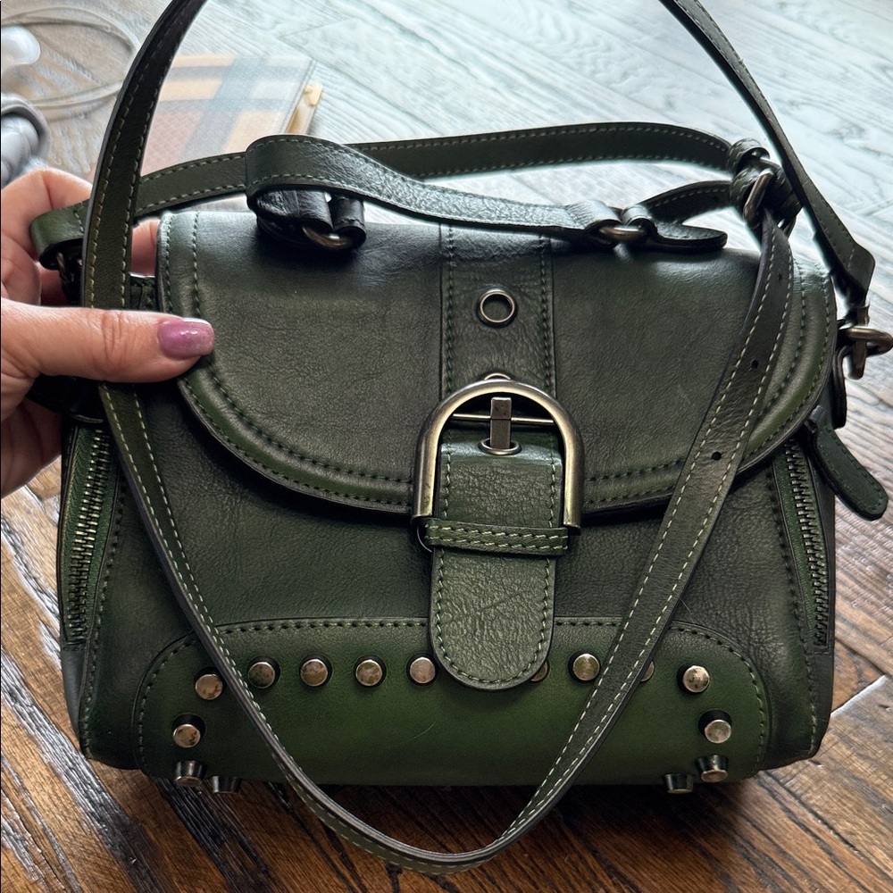 Elegant Olive Green Women's Shoulder Bag